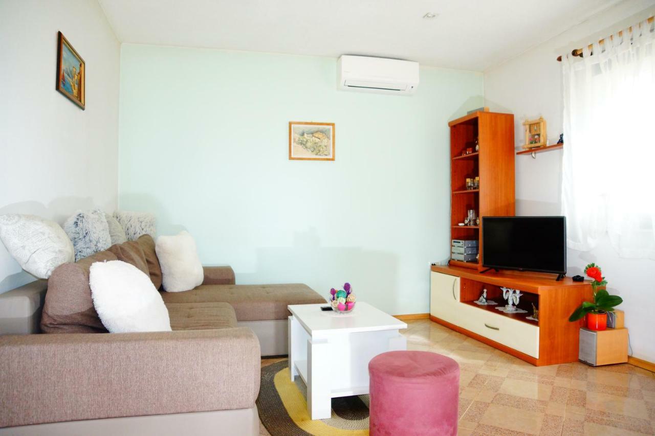 Holiday Home Bura Rovinj Exterior photo